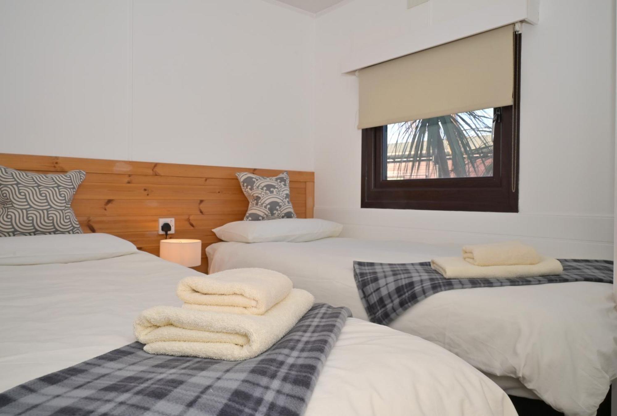 Lodge Cabin With Fabulous Views - Farm Holiday Stranraer Ngoại thất bức ảnh
